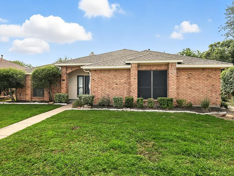 5446 Meadow Vista Ln — Photo 3