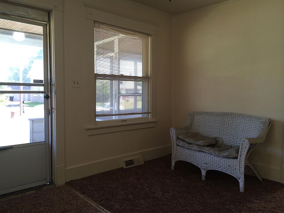 1st image of 2614 Pleasant St