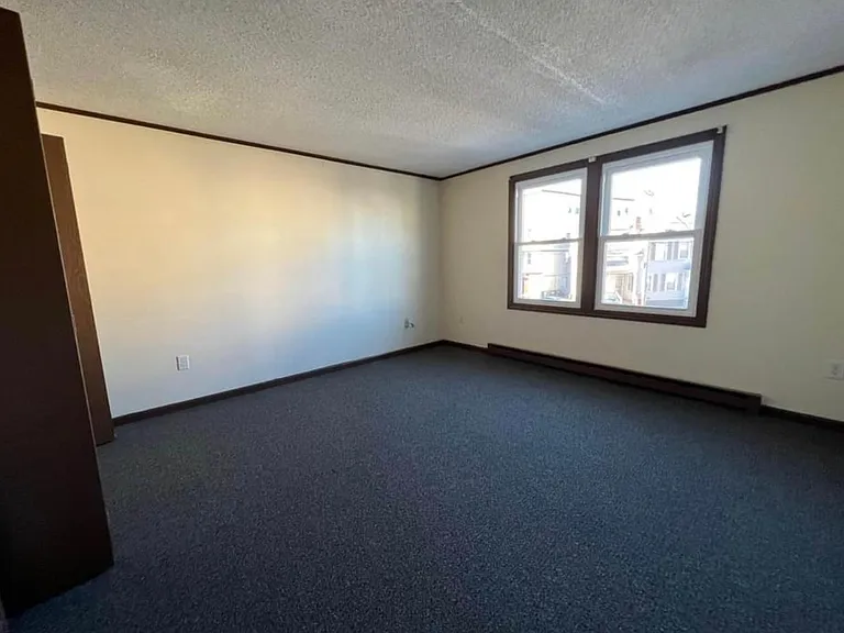 85 Gershom Ave #8 — Photo 4