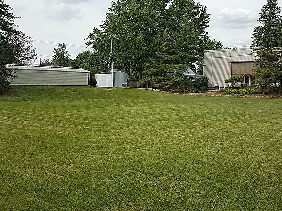 2 properties, 5 parcels