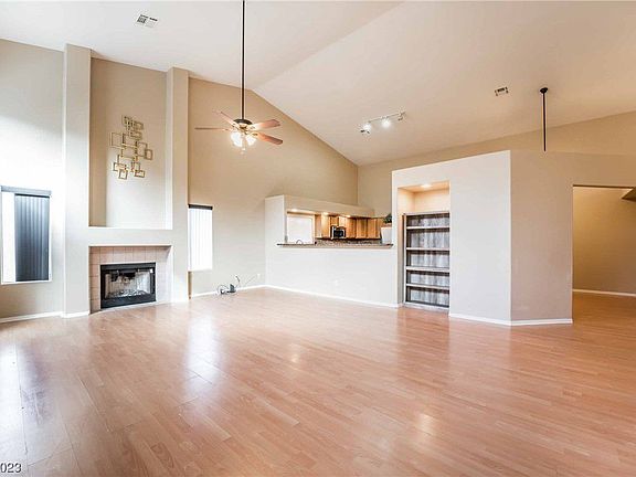 3rd image of 1187 Winnipeg Ct