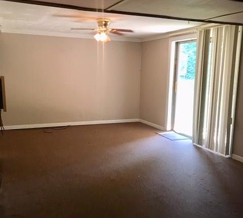 4th image of 38 Oakwood Dr