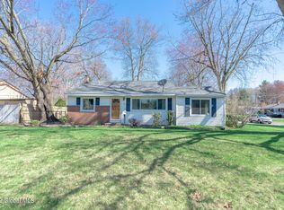 40 Hunting Rd, Albany, NY 12205