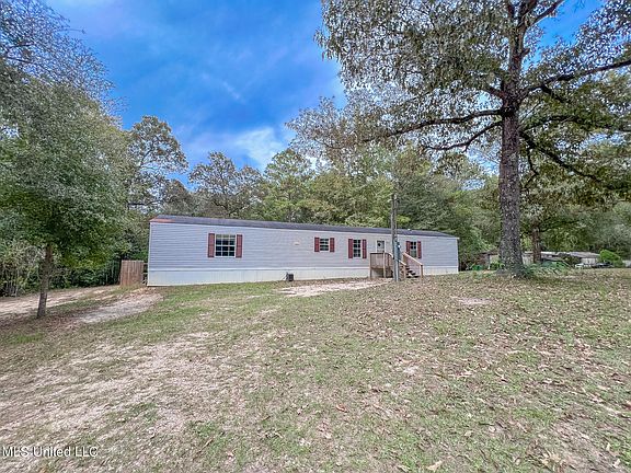4th image of 15258 McGuire Dr