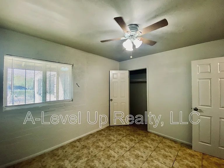 2302 E Monterey Vis — Photo 9