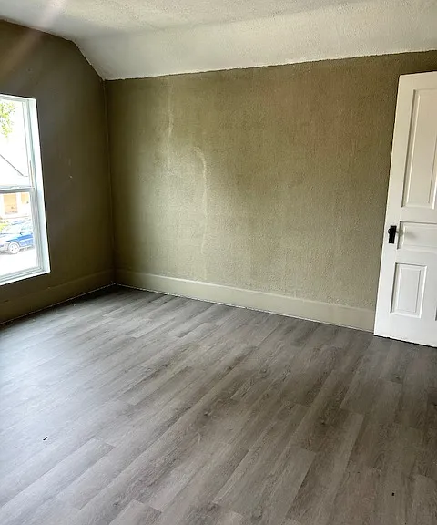 2207 Glen Ct — Photo 9
