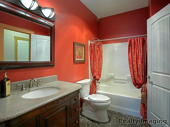 All bathrooms offer full bath/shower