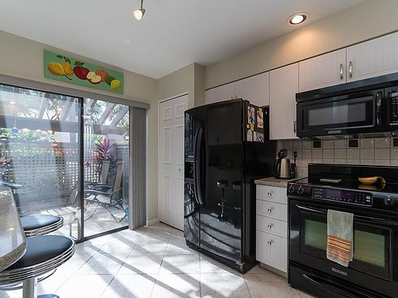 4th image of 4625 Kingsmere #19