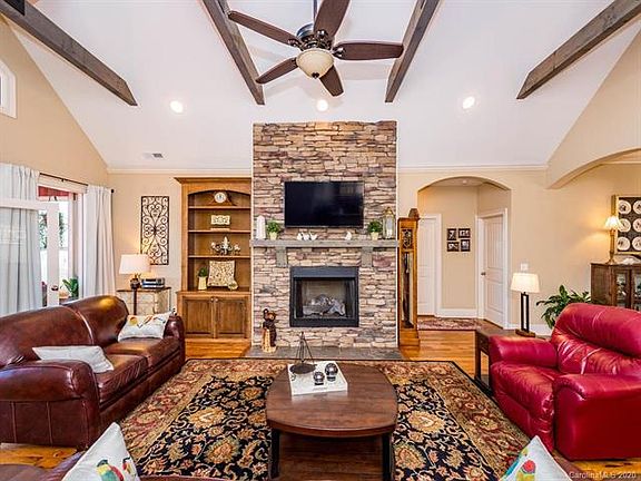 5th image of 540 Falkirk Way