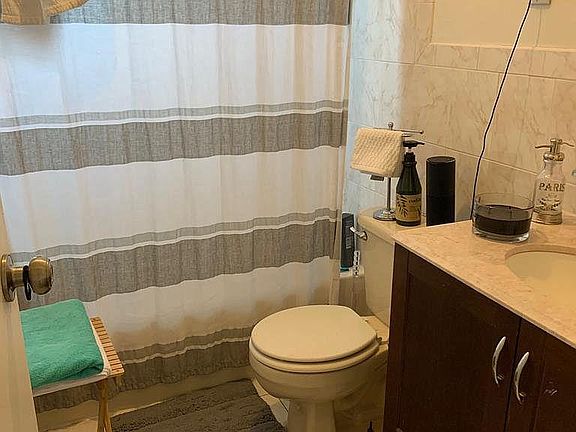 5th image of 3258 Lucerne St #2
