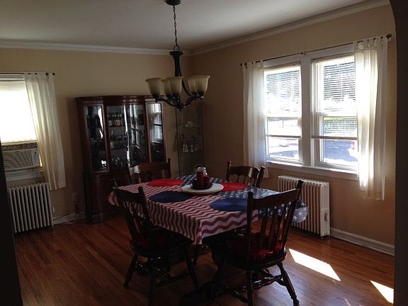 4th image of 18 Plitt Ave