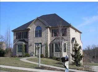 7020 Oak Park Dr, Gibsonia, PA 15044