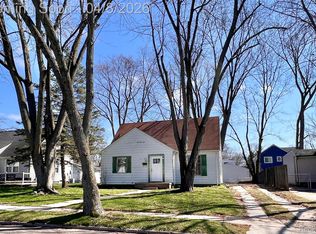 2690 Ellwood Ave, Berkley, MI