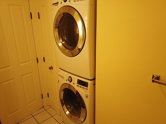 5th image of 318 E 14th St