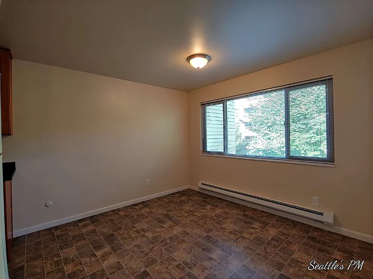 4127 California Ave SW #4 — Photo 14