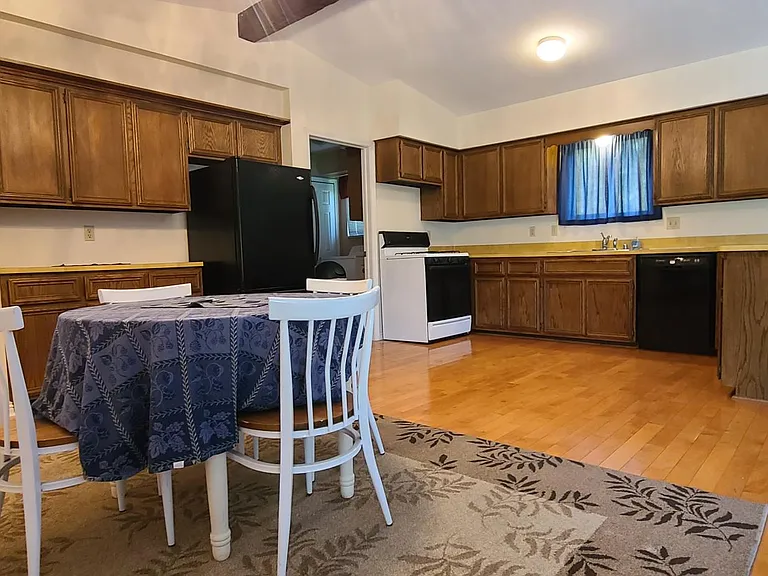 605 E Gunn Rd — Photo 9