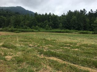 101 Red Dog Dr, Columbus, NC 28722