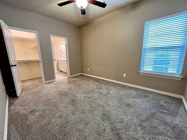892 W Hughes St — Photo 10