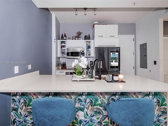 5th image of 333 NE 24th St APT 1912