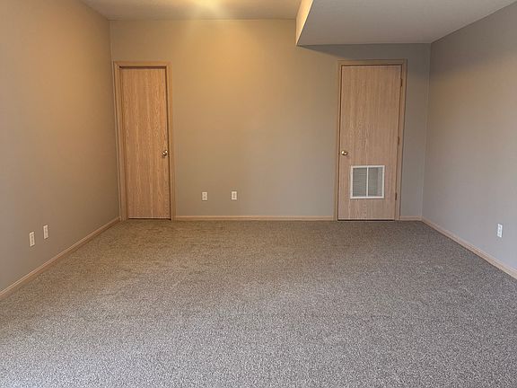 5th image of 3100-3102 Eagle Ridge Dr