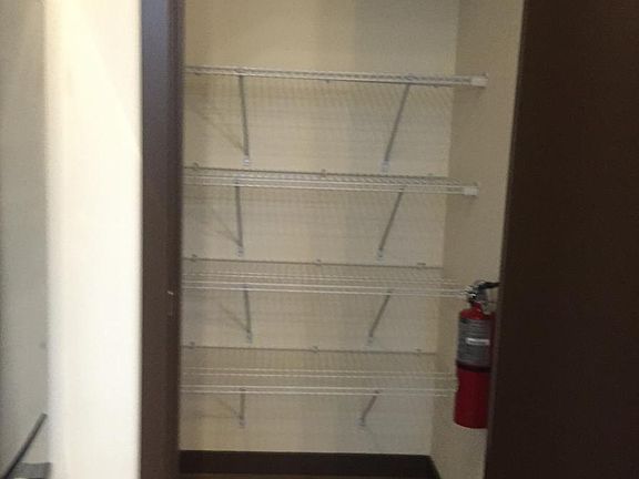 4th image of 612 8th Ave NE #1