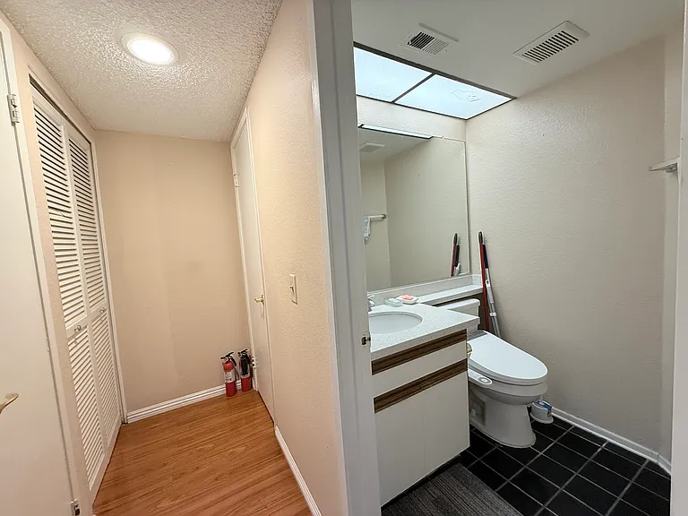 753 Park Shadow Ct — Photo 6