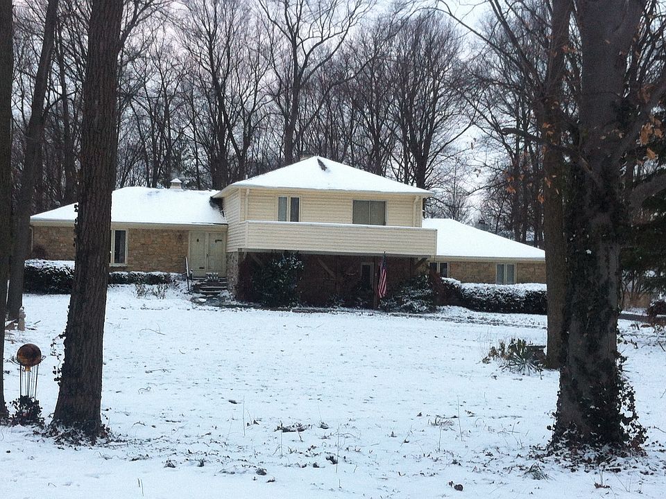 2nd image of 8530 Christiana Ln
