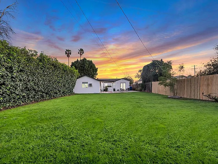 17733 Los Alimos St — Photo 17