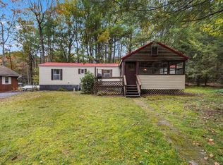 8 Beach Rd, Glen Spey, NY 12737