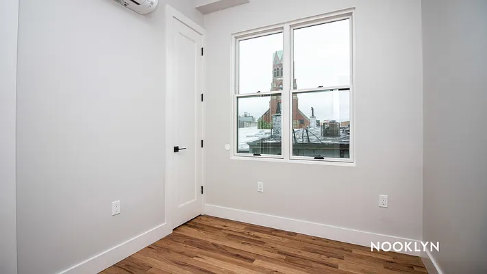 Rented by Nooklyn NYC LLC | media 7