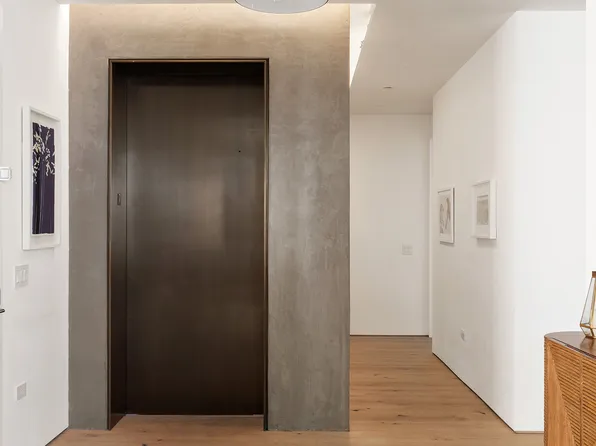 532 West 20th Street image 9 of 25