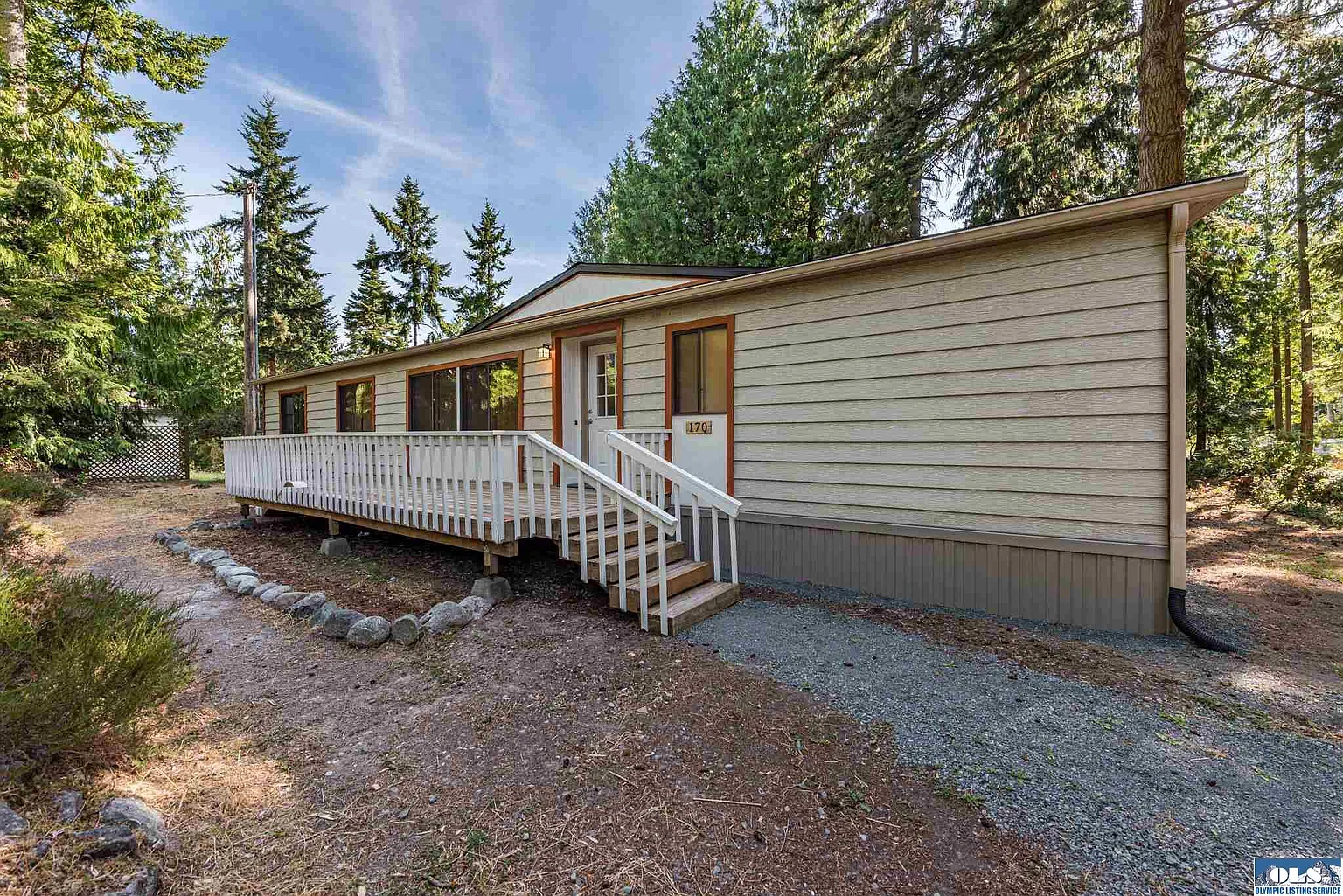 170 Fleming Dr photo 1