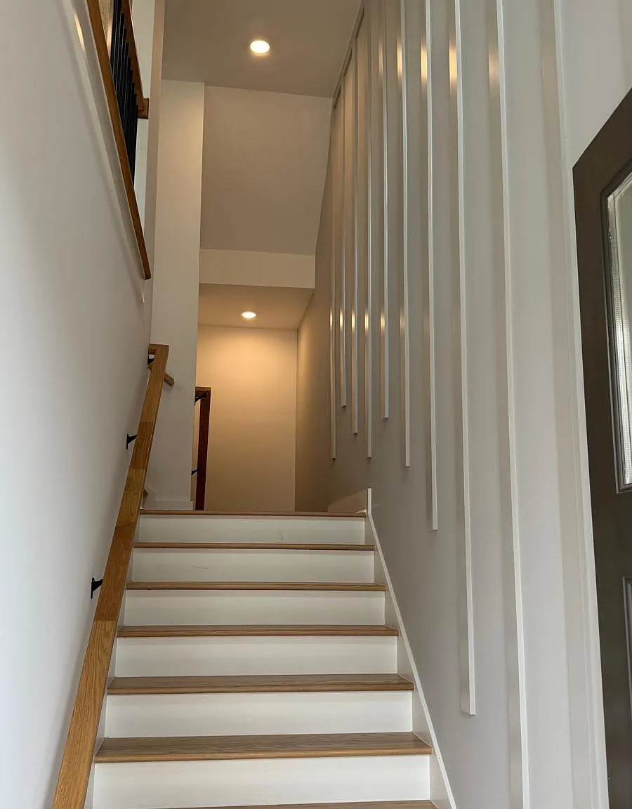 3 bed, 2700 sqft, $2,990 — Photo 2