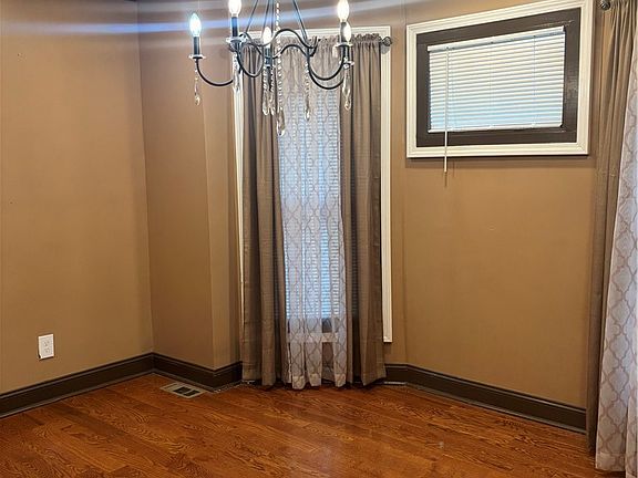 4th image of 159 Clifton St
