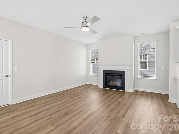 4th image of 9601 Pointer Rd #77
