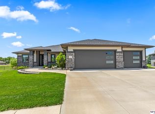 843 Arbor Dr, Blair, NE 68008