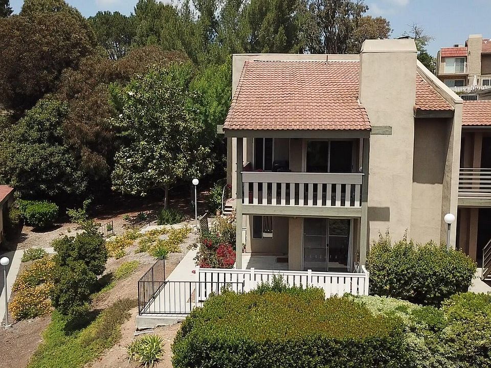 1st image of 248 Oak Leaf Dr #106