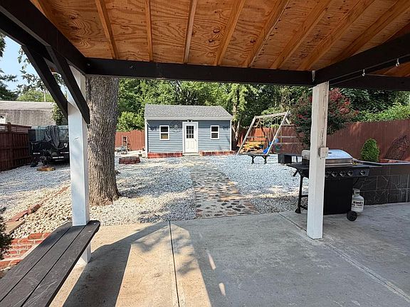 4th image of 5416 Hamilton Ave