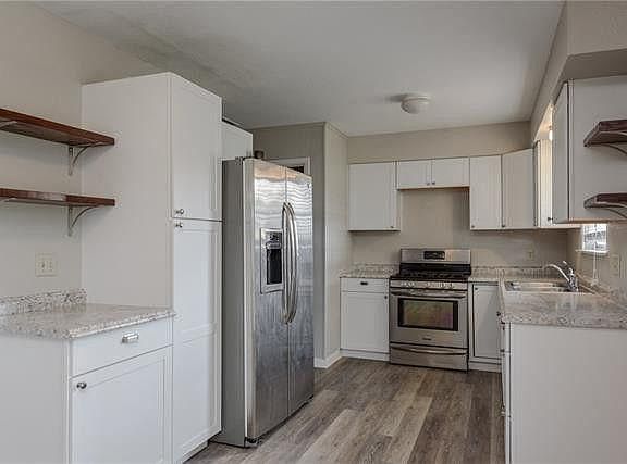 4th image of 1128 Cordell St
