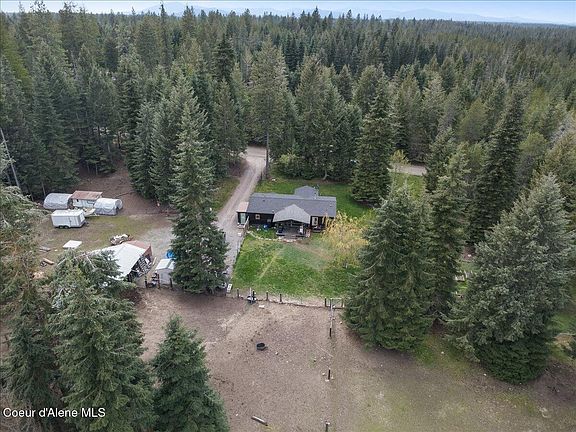 2nd image of 30758 N Caravelle Rd