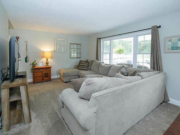 11398 Elizabeth Dr-104