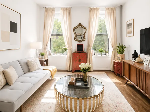 323 E 8th St APT 2A, Manhattan, NY 10009