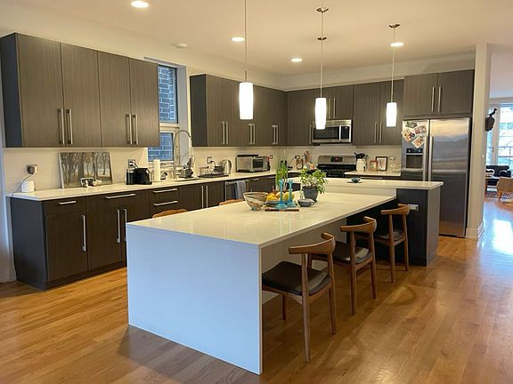 2nd image of 1812 N California Ave APT 1S