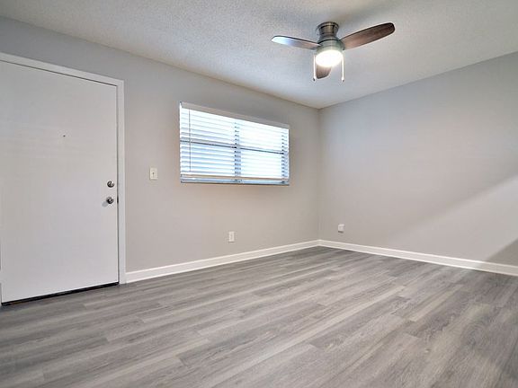 5th image of 900 70th St N APT 106-6831