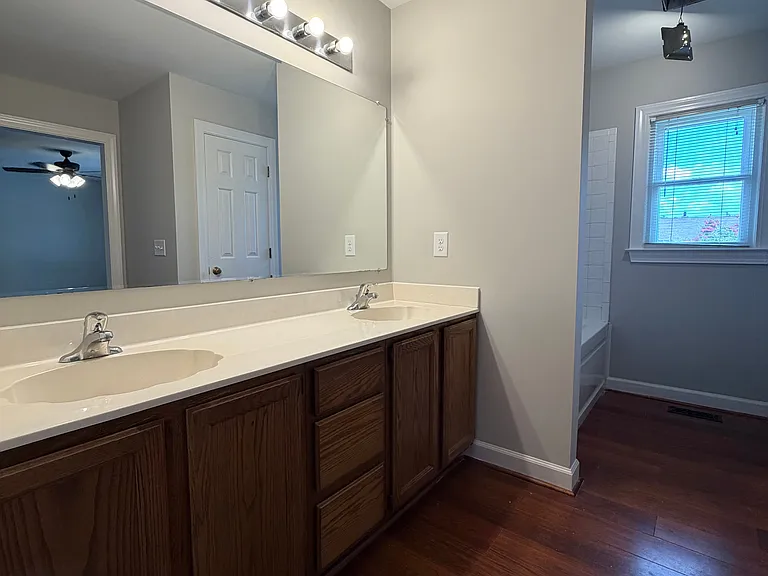 351 S Cherry St — Photo 30