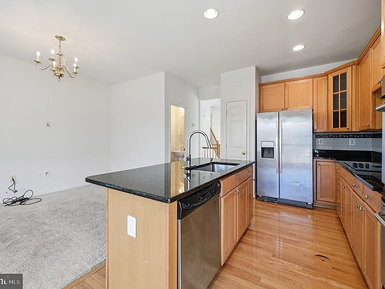 110 Chesterbrook Ct — Photo 5