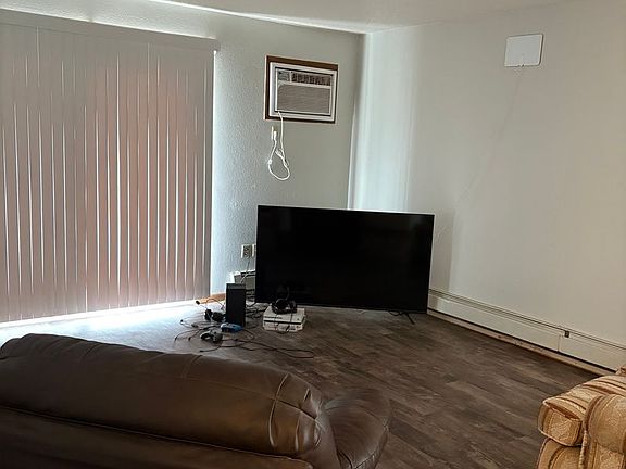 5th image of 2707 Hawken St #15