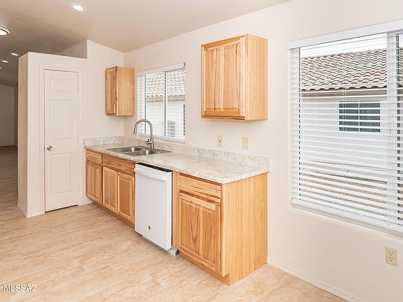 3rd image of 8992 N Arrington Dr