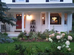 8372 Barrington Dr, Ypsilanti, MI