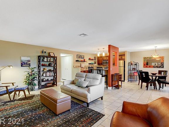 3rd image of 1321 Keifer Ln Unit 202